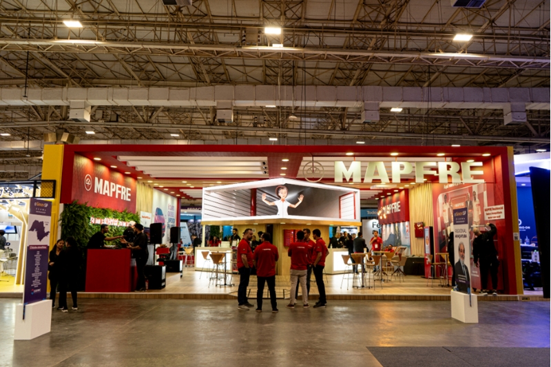 MAPFRE leva novidades em transformação digitale relacionamento com corretores ao CONEC 2025