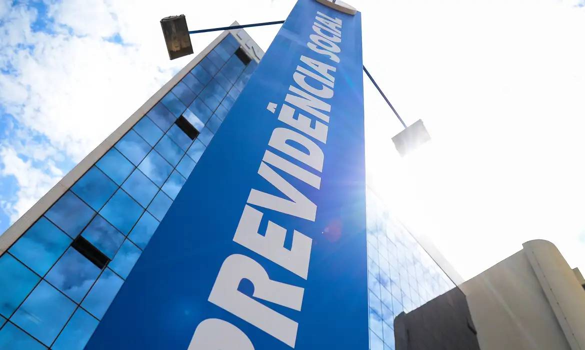 Previdência pública vai custar R$ 1 tri em 2026 — e pode não bancar sua aposentadoria